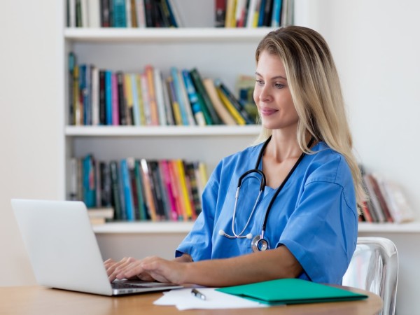OET Nursing - pachet lunar - Mediu
